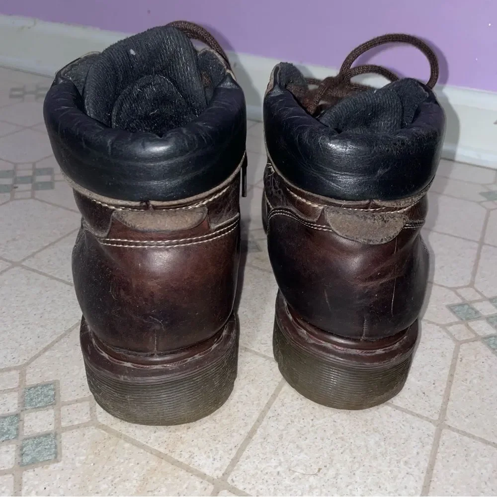Vtg Dr Martens Doc Leather Boots England Lace Up 8460 Brown Mens Sz 8 UK 9 US